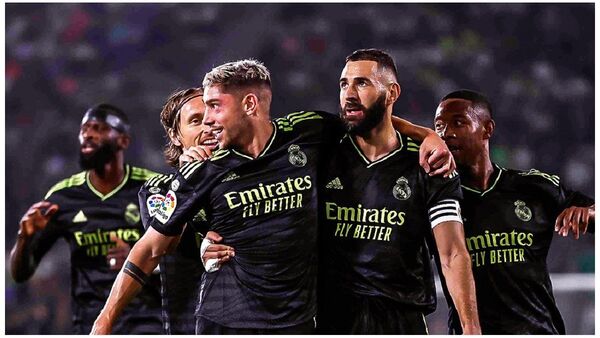 El Real Madrid prolonga su fiesta en Elche