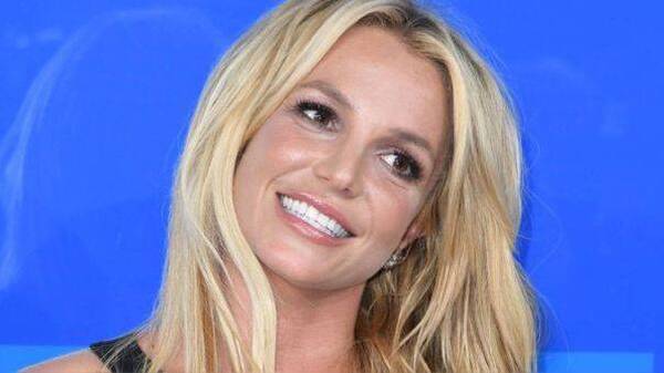 Crónica / Sus hijos le pidieron a Britney Spears que se calme, ¡ahora se mostró desnuda!