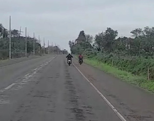 Peligrosa carrera de motociclistas
