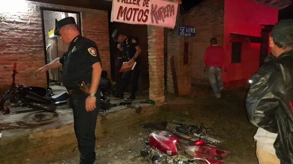 Allanan taller de motos y recuperan dos motocicletas robadas - Policiales - ABC Color