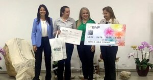 Otorgaron línea de crédito a Mujeres Emprendedoras de Carapeguá y Coronel Oviedo