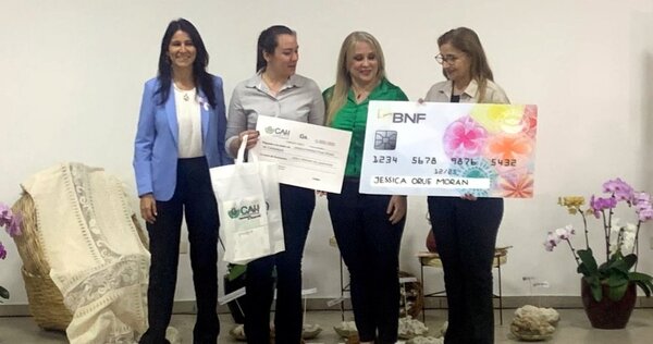 Otorgaron línea de crédito a Mujeres Emprendedoras de Carapeguá y Coronel Oviedo