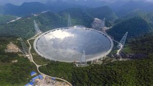 Telescopio descubre nube atómica 20 veces mayor que la Vía Láctea