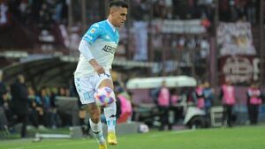 Paraguayos definen futuro en el balompié argentino