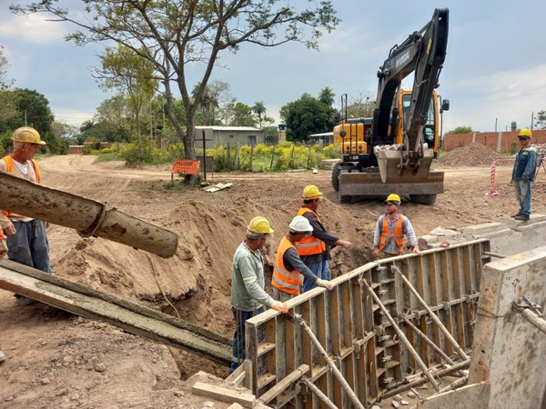 Defensa Costera de Pilar: canalizan tramo urbano con los esteros y mejoran accesos a viviendas - .::Agencia IP::.