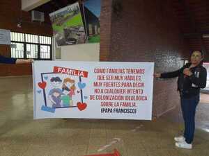 Encarnación: Padres se unen a manifestación en contra a la transformación educativa