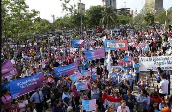 Marchan hoy contra la “ideologización” del Plan de Transformación Educativa del MEC - ADN Digital