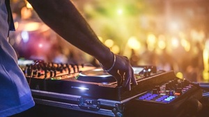 The Royal Flight 2.0: una exclusiva fiesta en un hangar privado | Cultura y Espectáculos | 5Días