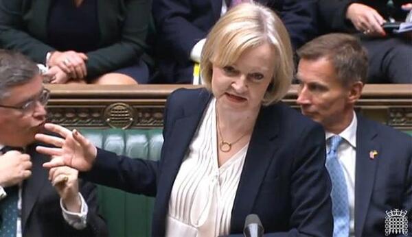 Renunció Liz Truss como primera ministra de Gran Bretaña apenas 44 días después de asumir - .::Agencia IP::.