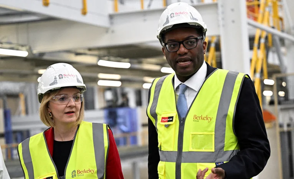 Liz Truss renunció como primera ministra del Reino Unido tras 45 días en el cargo