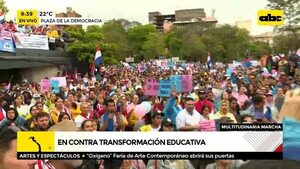 Multitudinaria marcha contra transformación educativa - ABC Noticias - ABC Color