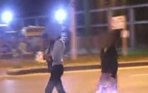 (VIDEO) Espantoso: en Mariano Roque Alonso violan a niñas en plena calle