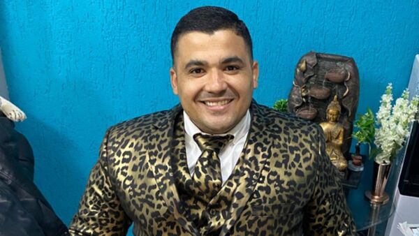 Abogado leopardo contó que está "soltero y guapo"