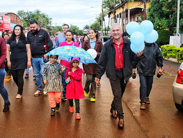 Intendente Cano encabezó marcha pro familia en Hernandarias | DIARIO PRIMERA PLANA