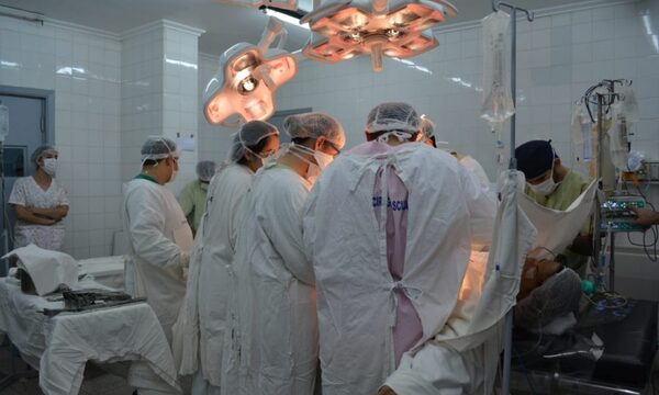 Por primera vez en Paraguay extraen tumor cerebral sin abrir el cráneo