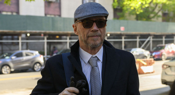 Diario HOY | Se abre en Nueva York juicio al cineasta Paul Haggis, acusado de violación