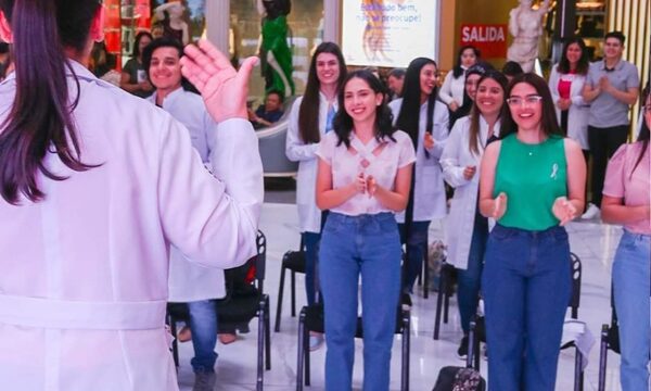 Realizan autoexamen mamario y toma de Papanicolaou en CDE