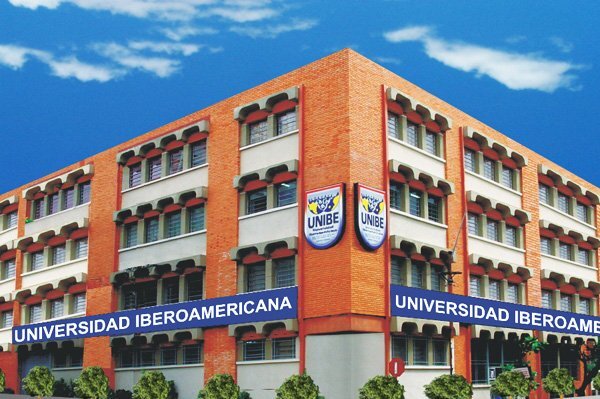 La Universidad Iberoamericana presenta un nuevo libro: Acoso escolar de Eduardo Velázquez