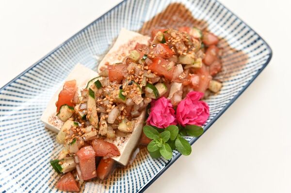 Ensalada de tofu: sabor y frescura para día cálidos