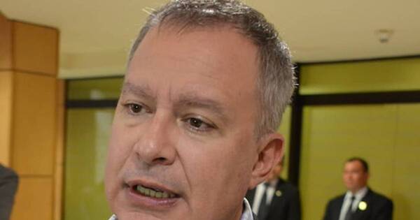 La Nación / Senador propone privatizar Copaco y advierte a sus autoridades que terminarán en la Fiscalía