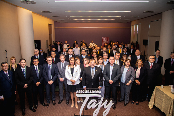 Aseguradora Tajy culmina con éxito el desafiante ejercicio 2021-2022 - Revista PLUS