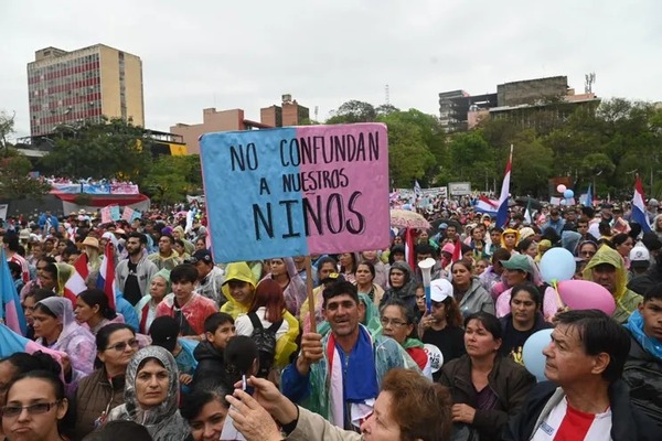 Marcha contra la “NO” Transformación Educativa en Paraguay