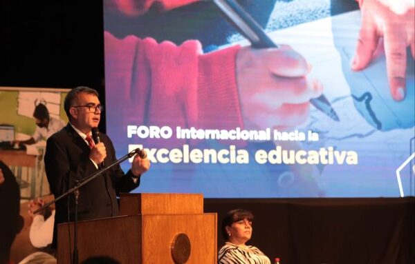 Diario HOY | Transformación educativa: MEC descarta ideología de género y “adoctrinamiento”