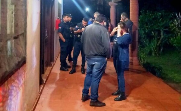 Unos quince delincuentes perpetraron un asalto domiciliario