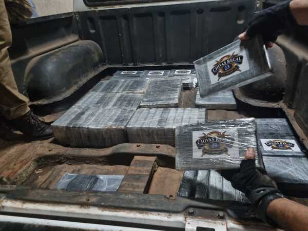 PJC: En camioneta con doble fondo, encuentran más de 270 kilos de cocaína - Unicanal