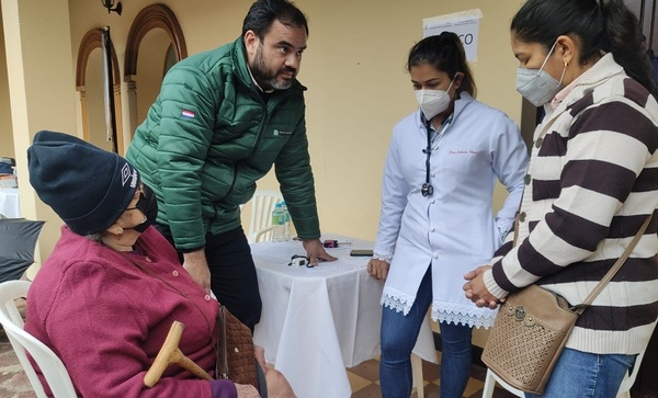 Brindan asistencia médica gratuita en Ñeembucú