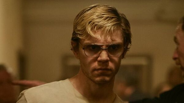 eBay prohíbe la venta de disfraces de Jeffrey Dahmer