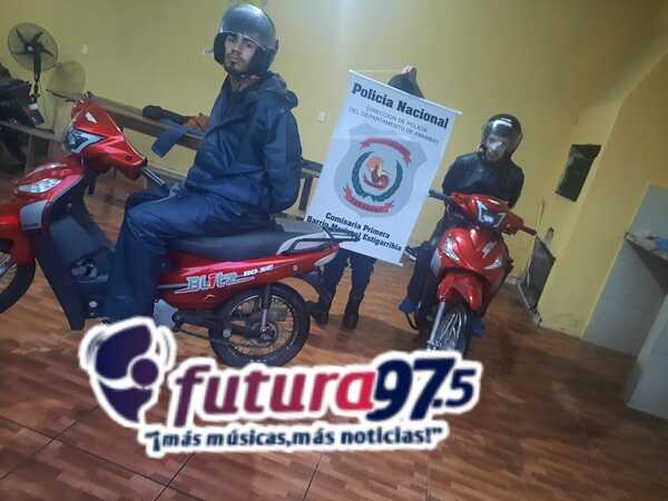 Detiene a dos y recuperan motocicletas hurtadas