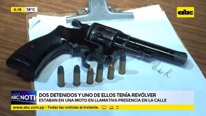 Dos detenidos y uno de ellos tenía revolver - ABC Noticias - ABC Color