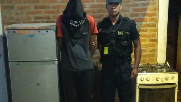 Joven empeño la heladera y la cocina de su padre: terminó preso