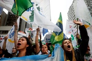 Escándalo en Brasil por declaraciones de un diputado contra estudiantes que protestan - Mundo - ABC Color