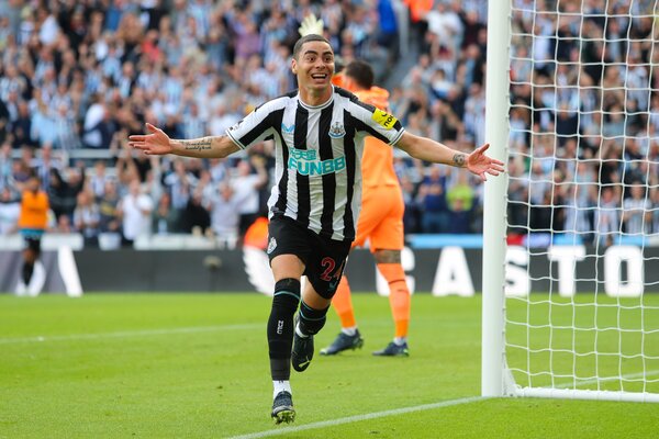Diario HOY | Furor por ‘himno’ de Miguel Almiron en pubs ingleses