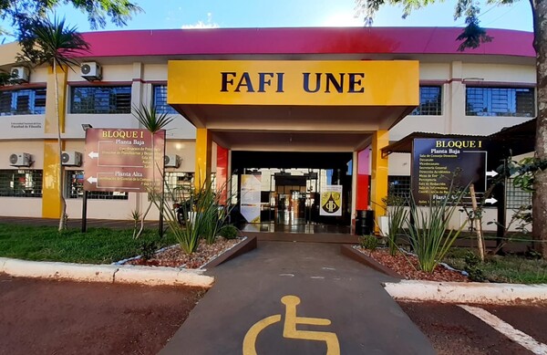EN LA UNE SE CIERRA LA CARRERA DE FILOSOFÍA POR FALTA DE ALUMNOS - La Voz del Norte