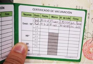 Desde el lunes ya no será necesario presentar tarjeta de vacuna para ingresar al país