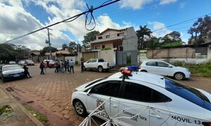 Vecinos y policías frustraron secuestro: Rescataron a víctima del maletero