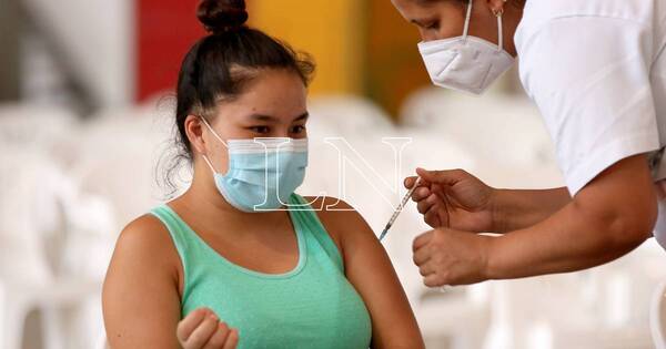 La Nación / Salud aspira a vacunar con dos dosis anti-COVID al 80% de la población