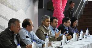 La Nación / Abdo busca votos en ciudades fronterizas con medidas económicas electoralistas