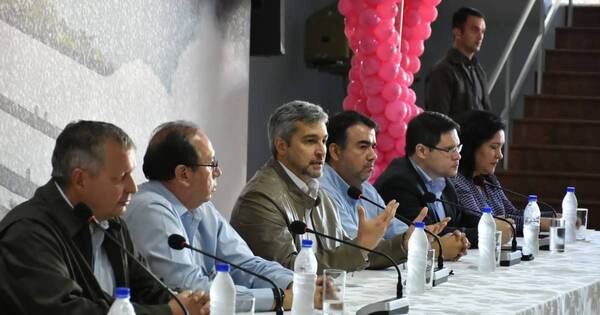 La Nación / Abdo busca votos en ciudades fronterizas con medidas económicas electoralistas