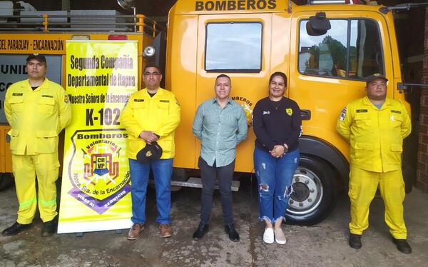 "Pasarela amarilla", desfile de modas a beneficio de Bomberos Voluntarios del Paraguay