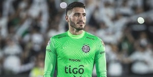 Gastón Olveira entre los reservados de Uruguay para Qatar 2022 - trece