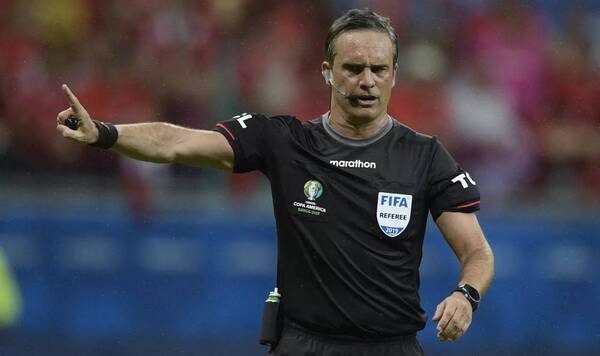 Crónica / Copa Libertadores: El curepa Patricio Loustau, árbitro elegido para la gran final