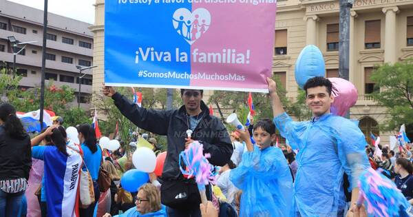 La Nación / Latorre ratifica compromiso de mejorar la educación con participación de los padres de familia