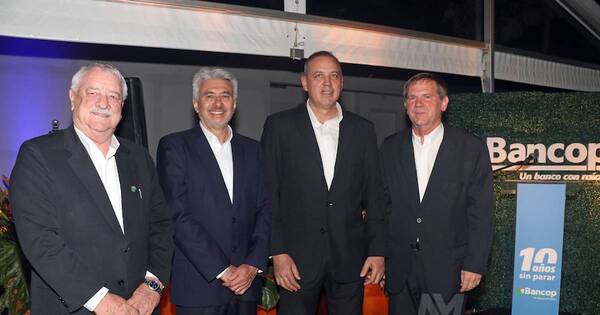 La Nación / Bancop inauguró nueva sucursal