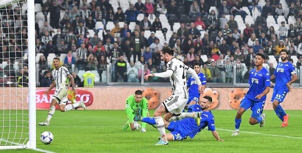 Juventus golea y el Inter juega hoy - Fútbol Internacional - ABC Color