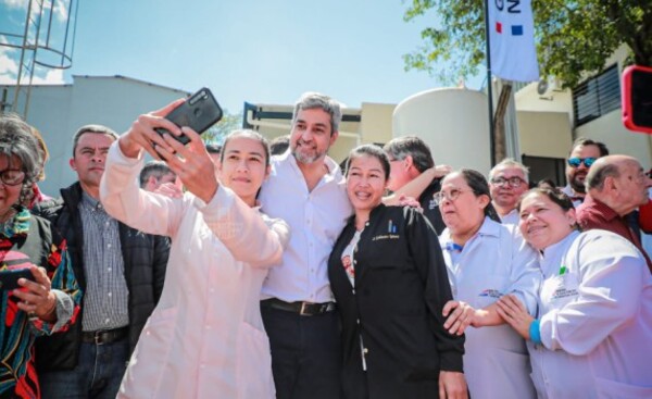 Alto Paraná recibió máquinas, puestos de salud, viviendas y títulos