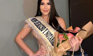 ¡Laurys Diva es la nueva Miss Derecho y Notariado UNA!